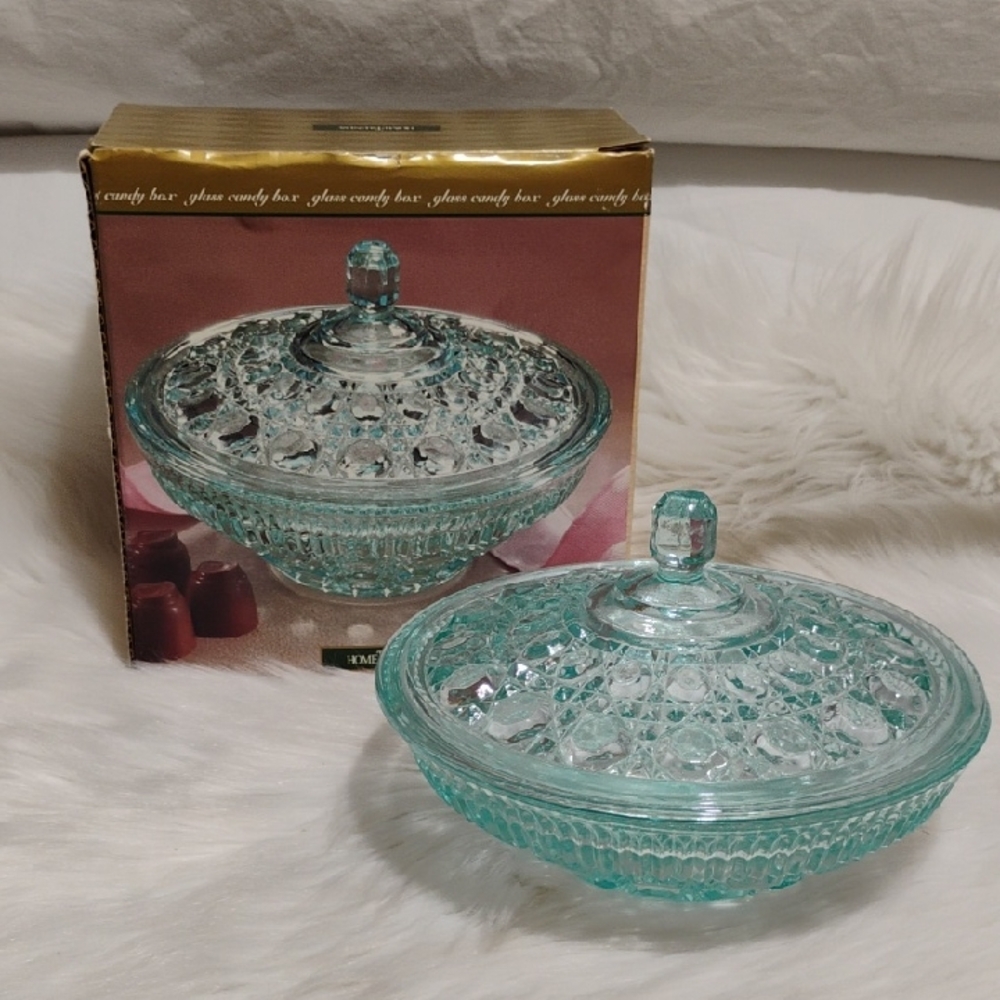 (#203) SALE! New Home Trends Elegant Glass Windsor Vintage Candy Box W Lid